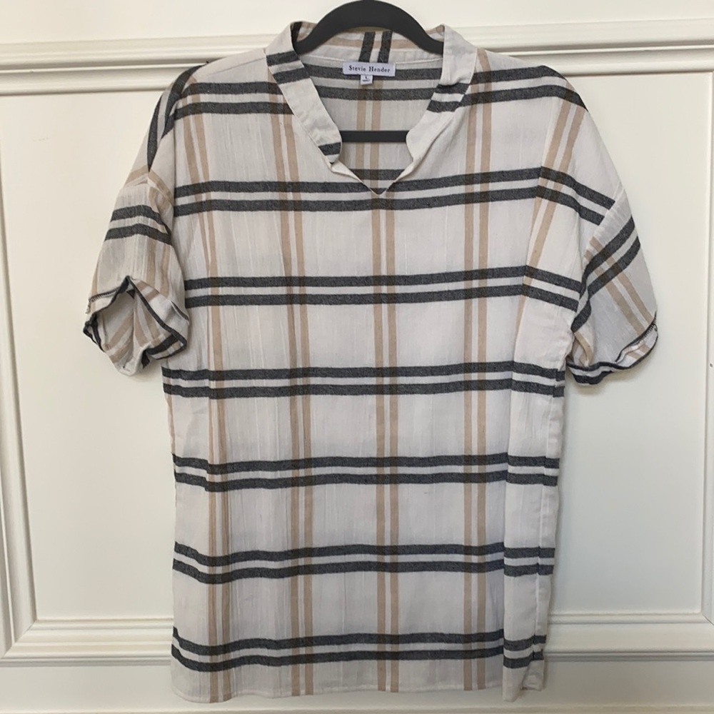 Stevie Hender Short Sleeve Blouse Size L